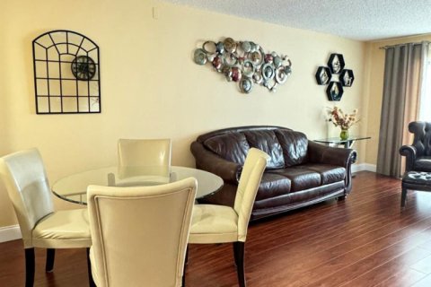 Condo in Boca Raton, Florida, 1 bedroom  № 2145945 - photo 14