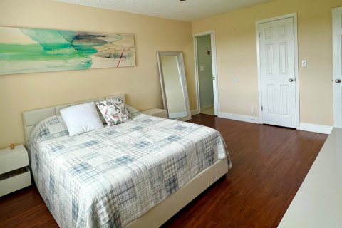 Condo in Boca Raton, Florida, 1 bedroom  № 2145945 - photo 3