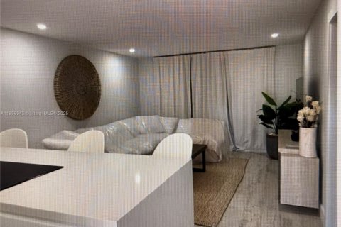 Condo in Aventura, Florida, 1 bedroom  № 1889431 - photo 7