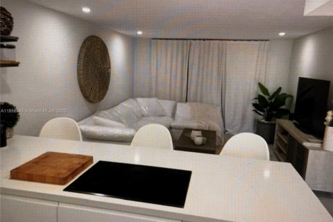 Condo in Aventura, Florida, 1 bedroom  № 1889431 - photo 18