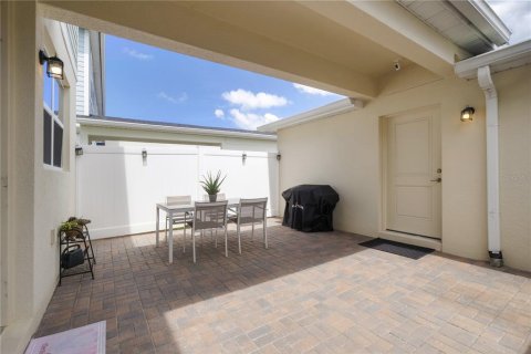 Touwnhouse à vendre à Oakland, Floride: 2 chambres, 153.47 m2 № 2409019 - photo 9