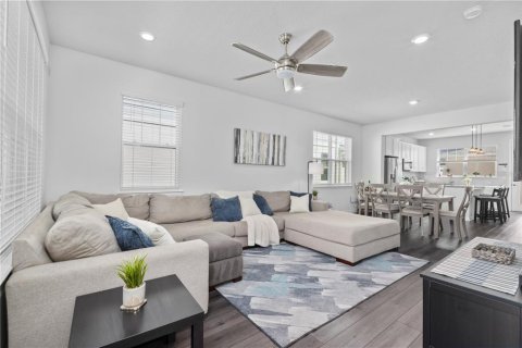 Touwnhouse à vendre à Oakland, Floride: 2 chambres, 153.47 m2 № 2409019 - photo 5
