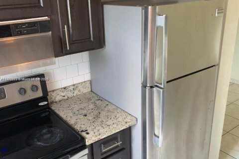 Condominio en venta en Hollywood, Florida, 1 dormitorio, 57.6 m2 № 1977541 - foto 3