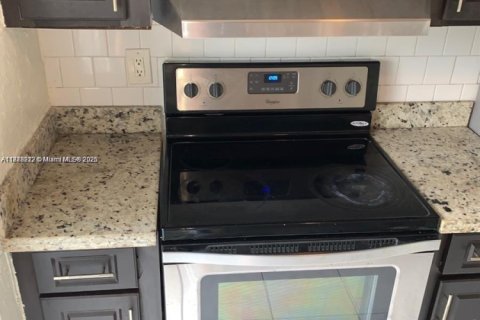 Condominio en venta en Hollywood, Florida, 1 dormitorio, 57.6 m2 № 1977541 - foto 4