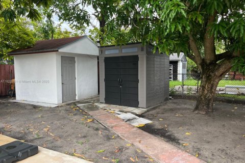 Villa ou maison à vendre à Hialeah, Floride: 4 chambres, 113.34 m2 № 1958601 - photo 22