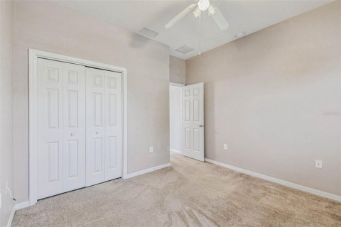 House in Zephyrhills, Florida 4 bedrooms, 229.38 sq.m. № 1876298 - photo 19