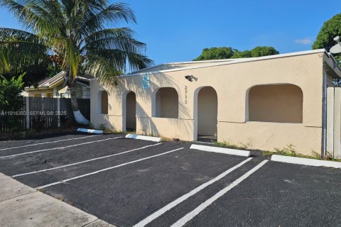 Casa en venta en Fort Lauderdale, Florida, 6 dormitorios, 173.36 m2 № 1984072 - foto 27