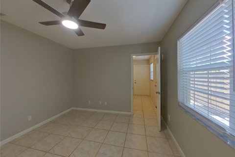 Villa ou maison à louer à Tampa, Floride: 3 chambres, 117.8 m2 № 1868936 - photo 17
