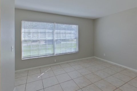 Villa ou maison à louer à Tampa, Floride: 3 chambres, 117.8 m2 № 1868936 - photo 2