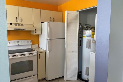 Condo in Orlando, Florida, 2 bedrooms № 2102623 - photo 7
