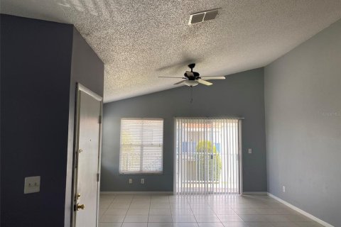 Condo in Orlando, Florida, 2 bedrooms № 2102623 - photo 13