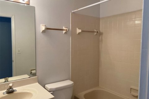 Condo in Orlando, Florida, 2 bedrooms № 2102623 - photo 10