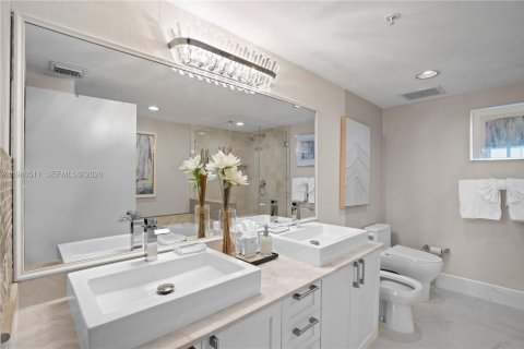 Copropriété à vendre à Sunny Isles Beach, Floride: 2 chambres, 136.57 m2 № 2011569 - photo 19