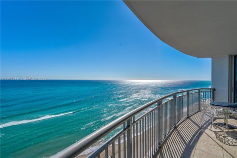 Copropriété à vendre à Sunny Isles Beach, Floride: 2 chambres, 136.57 m2 № 2011569 - photo 12