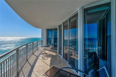 Copropriété à vendre à Sunny Isles Beach, Floride: 2 chambres, 136.57 m2 № 2011569 - photo 13
