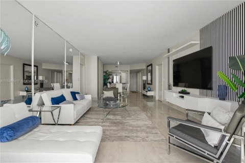 Copropriété à vendre à Sunny Isles Beach, Floride: 2 chambres, 136.57 m2 № 2011569 - photo 14