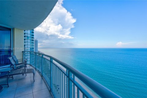Condo à Sunny Isles Beach, Floride, 2 chambres  № 2011569