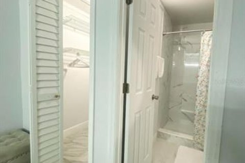 Villa ou maison à vendre à Tampa, Floride: 7 chambres, 112.88 m2 № 2415007 - photo 7