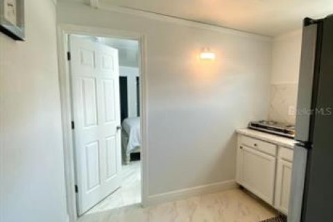 Villa ou maison à vendre à Tampa, Floride: 7 chambres, 112.88 m2 № 2415007 - photo 11