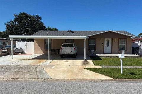 Villa ou maison à Tampa, Floride 7 chambres, 112.88 m2 № 2415007