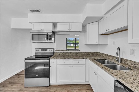 Villa ou maison à vendre à Winter Haven, Floride: 3 chambres, 114.08 m2 № 2406839 - photo 6
