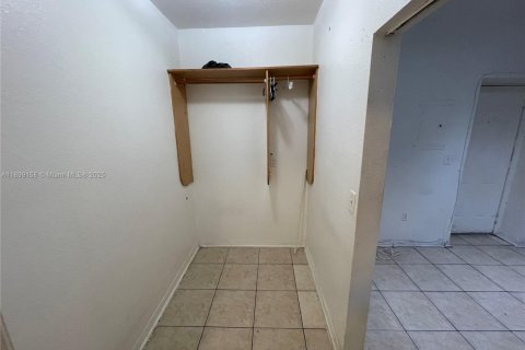 Снять в аренду кондоминиум в Майами, Флорида 1 спальня, 43.2м2, № 1951075 - фото 5