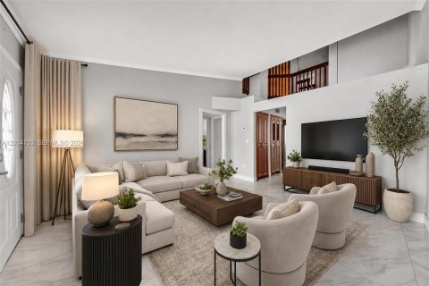 House in Hialeah, Florida 5 bedrooms, 193.79 sq.m. № 2259912 - photo 4