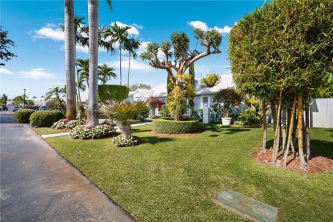 Villa ou maison à vendre à Miami, Floride: 4 chambres, 155.05 m2 № 2028053 - photo 5