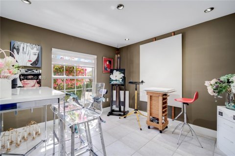 Villa ou maison à vendre à Miami, Floride: 4 chambres, 155.05 m2 № 2028053 - photo 22