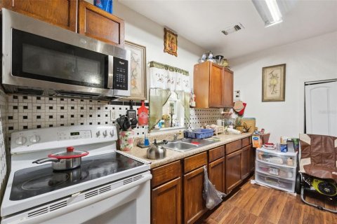 Villa ou maison à vendre à Kissimmee, Floride: 4 chambres, 121.89 m2 № 2386066 - photo 5
