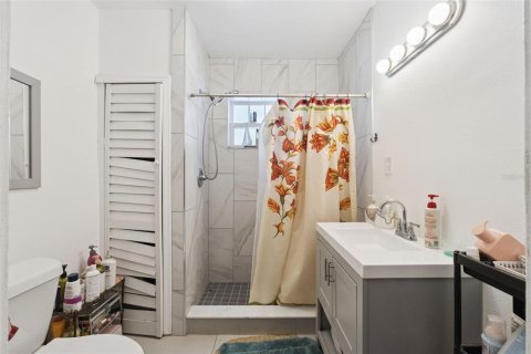 Villa ou maison à vendre à Kissimmee, Floride: 4 chambres, 121.89 m2 № 2386066 - photo 11