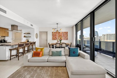 Condominio en venta en Miami, Florida, 2 dormitorios, 114.83 m2 № 2007794 - foto 2