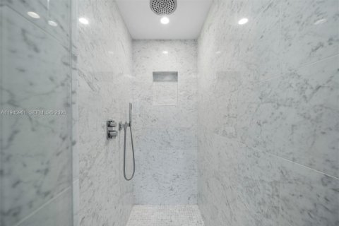 Condominio en venta en Miami, Florida, 2 dormitorios, 114.83 m2 № 2007794 - foto 9