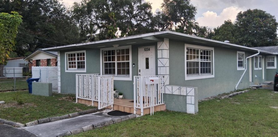 Appartement à Miami, Floride 5 chambres, 215.63 m2 № 2276301