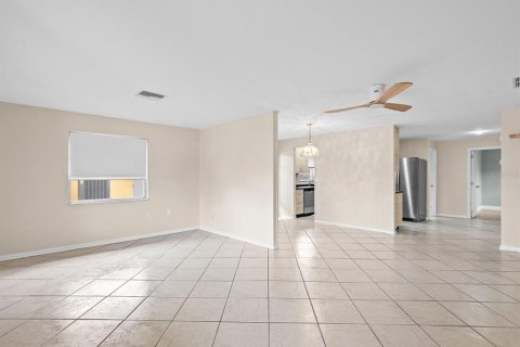 Villa ou maison à vendre à Dunedin, Floride: 2 chambres, 98.85 m2 № 2287117 - photo 4