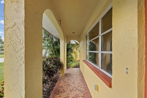 Villa ou maison à vendre à Dunedin, Floride: 2 chambres, 98.85 m2 № 2287117 - photo 2
