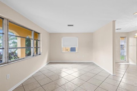 Villa ou maison à vendre à Dunedin, Floride: 2 chambres, 98.85 m2 № 2287117 - photo 5