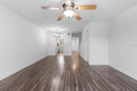 Copropriété à vendre à Tampa, Floride: 2 chambres, 99.78 m2 № 1886351 - photo 8