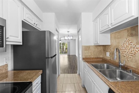 Copropriété à vendre à Tampa, Floride: 2 chambres, 99.78 m2 № 1886351 - photo 15