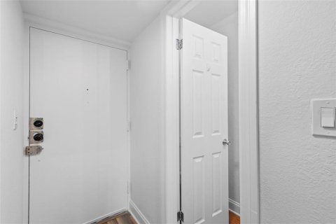Copropriété à vendre à Tampa, Floride: 2 chambres, 99.78 m2 № 1886351 - photo 3