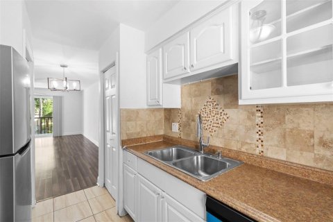 Copropriété à vendre à Tampa, Floride: 2 chambres, 99.78 m2 № 1886351 - photo 16