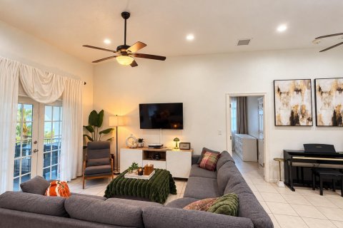 Casa en venta en Fort Lauderdale, Florida, 4 dormitorios, 231.79 m2 № 2414153 - foto 3