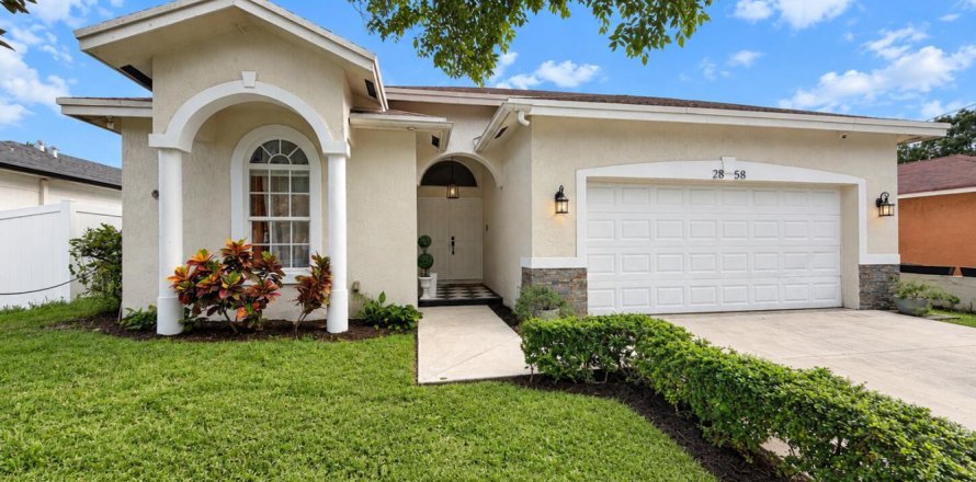 Casa en Fort Lauderdale, Florida 4 dormitorios, 231.79 m2 № 2414153