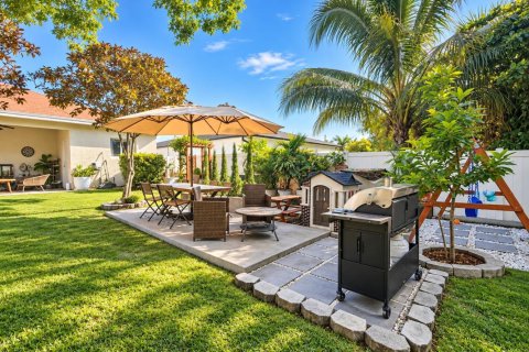 Casa en venta en Fort Lauderdale, Florida, 4 dormitorios, 231.79 m2 № 2414153 - foto 19