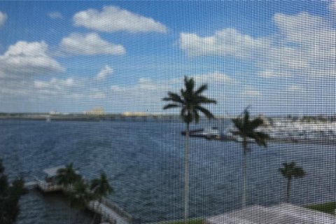 Condominio en alquiler en Bradenton, Florida, 2 dormitorios, 117.89 m2 № 2218512 - foto 22