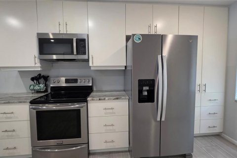Condominio en alquiler en Bradenton, Florida, 2 dormitorios, 117.89 m2 № 2218512 - foto 6