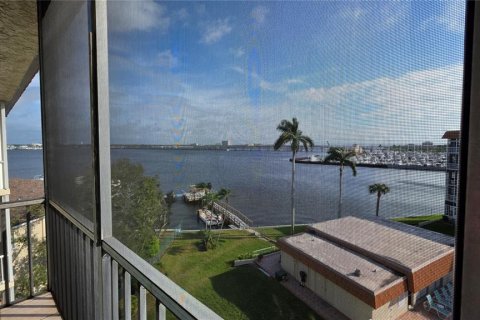 Condominio en alquiler en Bradenton, Florida, 2 dormitorios, 117.89 m2 № 2218512 - foto 21