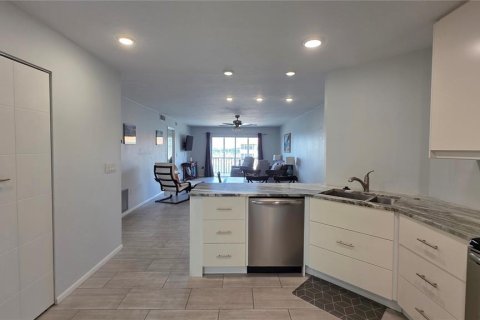 Condominio en alquiler en Bradenton, Florida, 2 dormitorios, 117.89 m2 № 2218512 - foto 7