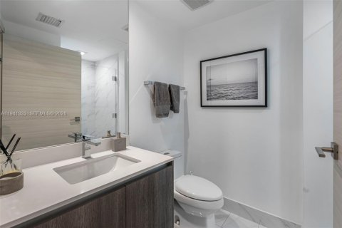 Condominio en venta en Miami, Florida, 3 dormitorios, 149.85 m2 № 1998668 - foto 10