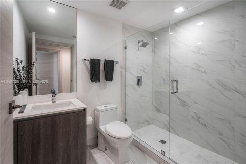Condominio en venta en Miami, Florida, 3 dormitorios, 149.85 m2 № 1998668 - foto 13